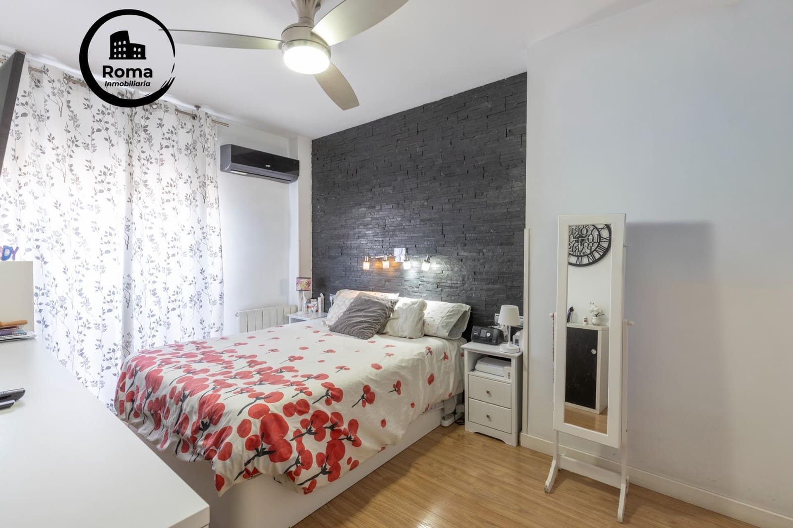 Adosado de 4 habitaciones en Granada ciudad en venta con piscina garaje - 435.000 € (Ref: 9804464)