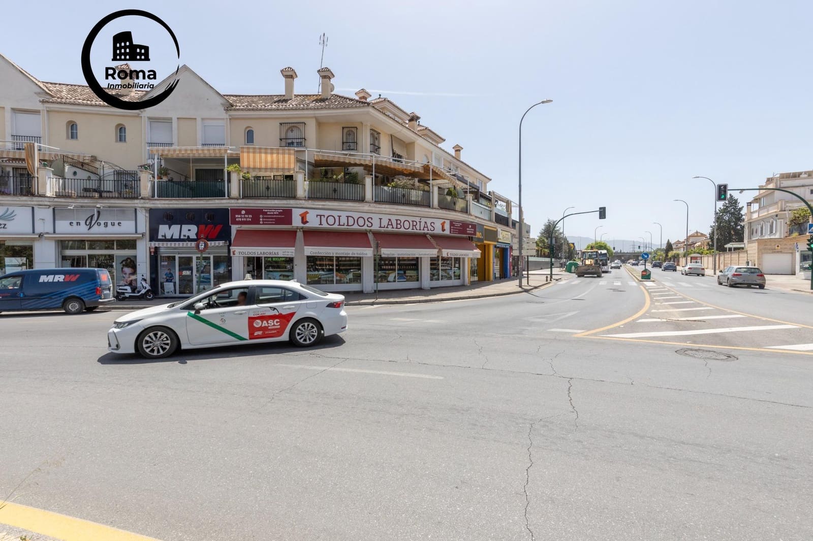 Adosado de 4 habitaciones en Granada ciudad en venta con piscina garaje - 435.000 € (Ref: 9804464)