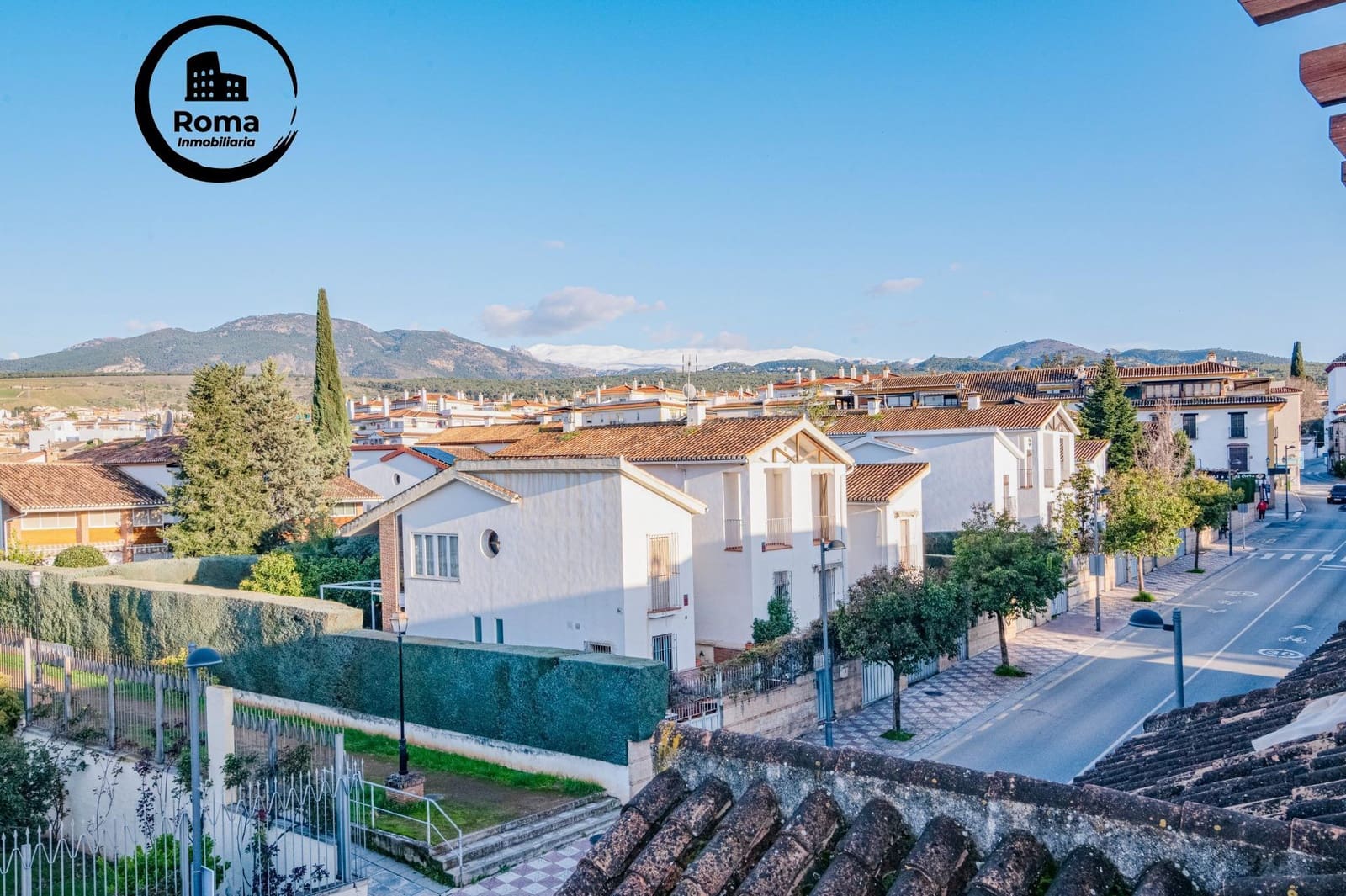 2 bedroom Penthouse for sale in La Zubia with pool garage - € 200,000 (Ref: 9804466)