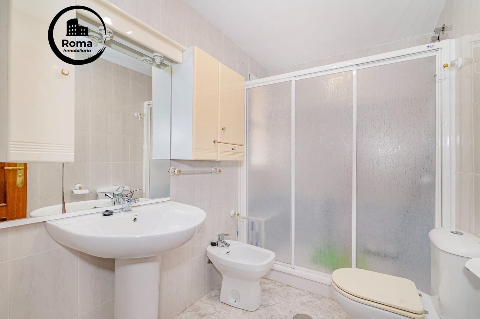 3 bedroom Flat for sale in Salobrena with pool - € 285,000 (Ref: 9804469)