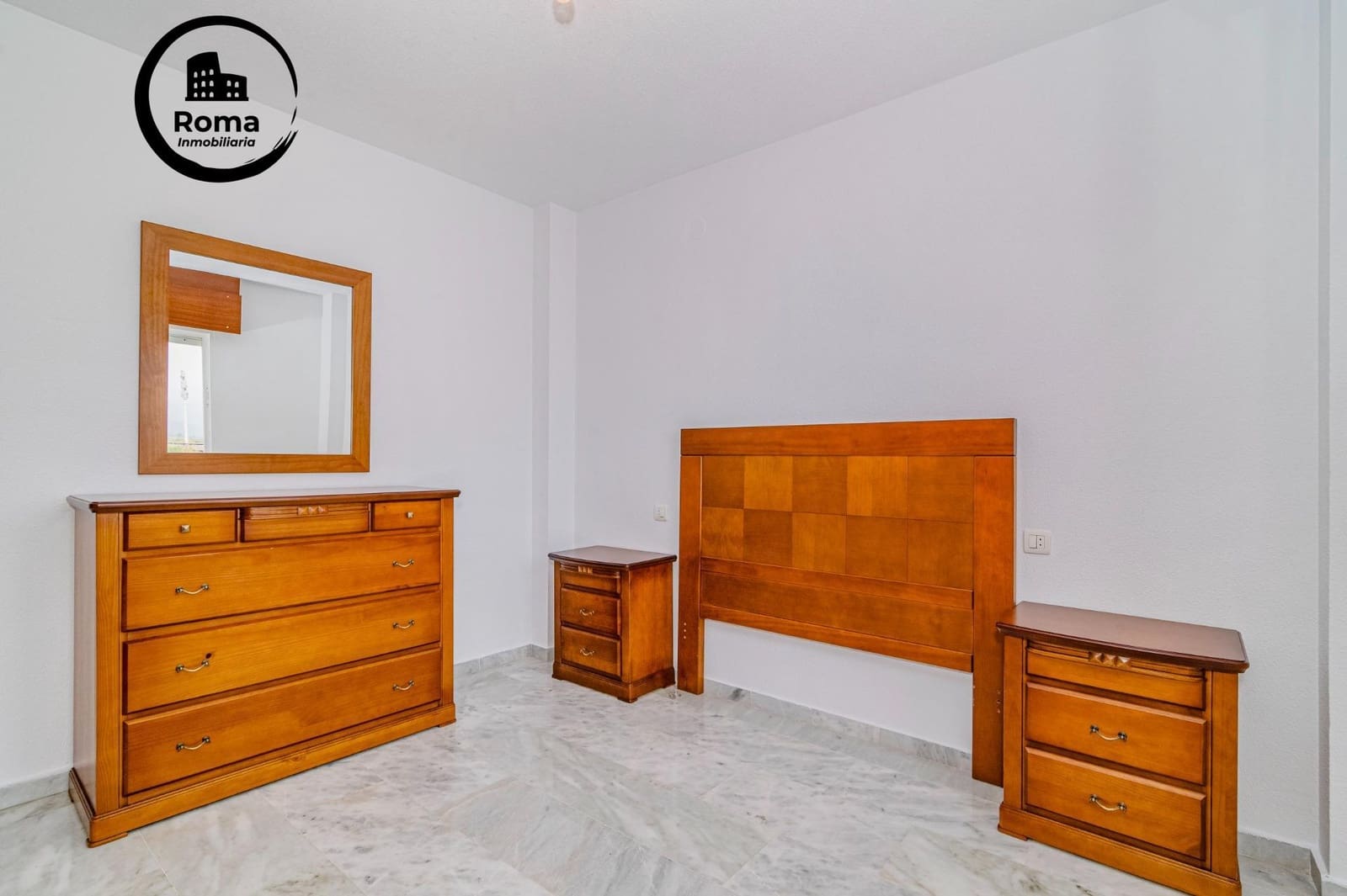 3 bedroom Flat for sale in Salobrena with pool - € 285,000 (Ref: 9804469)