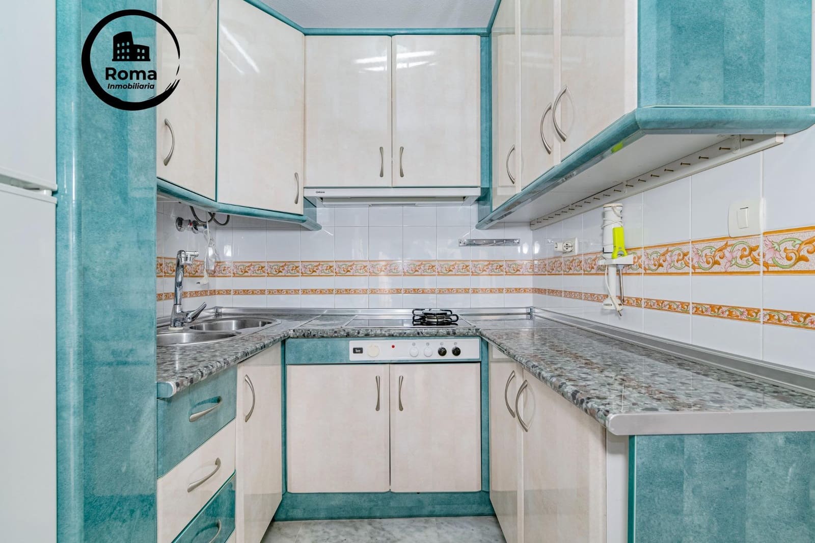 3 bedroom Flat for sale in Salobrena with pool - € 285,000 (Ref: 9804469)