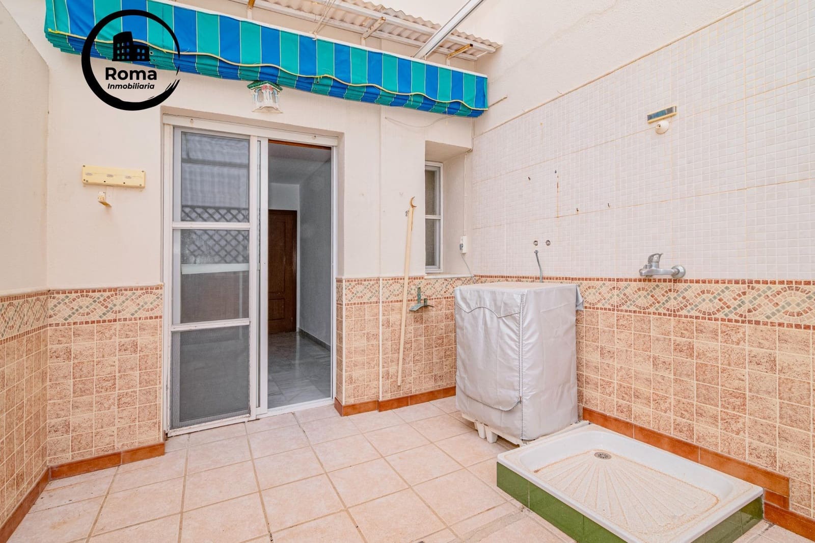 3 bedroom Flat for sale in Salobrena with pool - € 285,000 (Ref: 9804469)