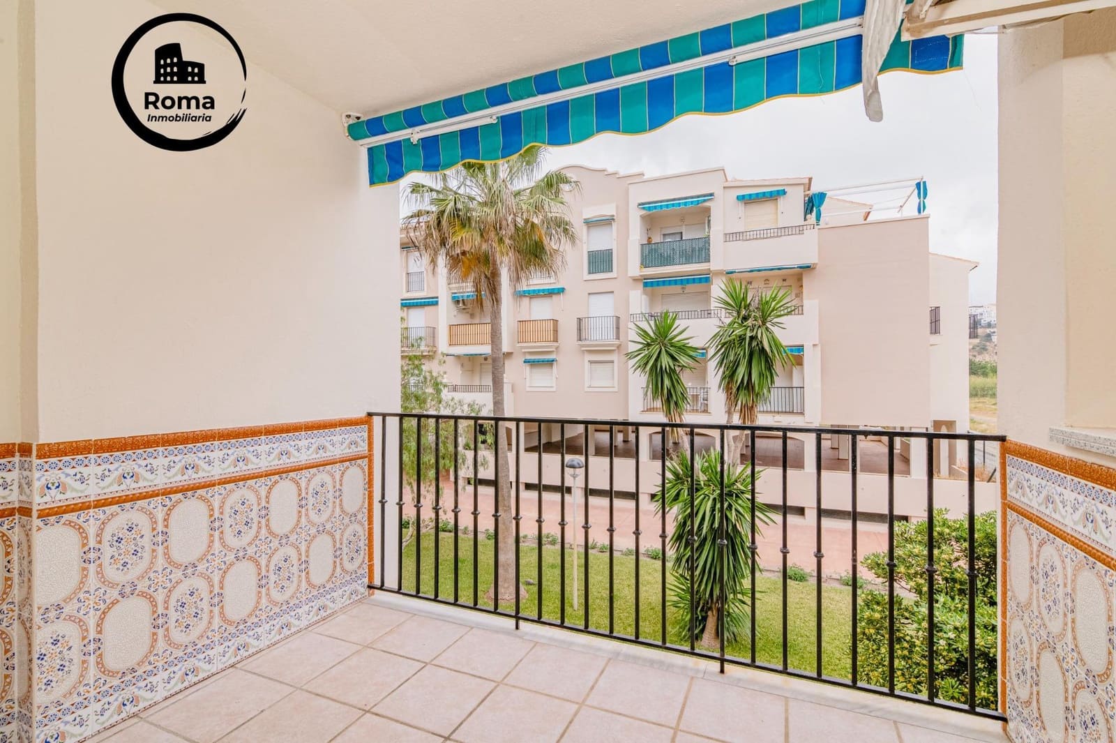 3 bedroom Flat for sale in Salobrena with pool - € 285,000 (Ref: 9804469)