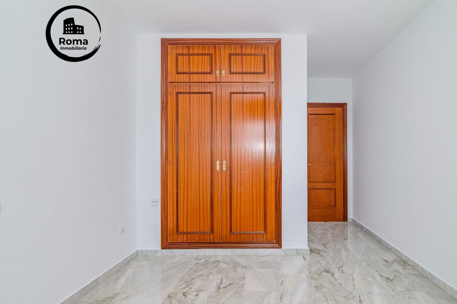 3 bedroom Flat for sale in Salobrena with pool - € 285,000 (Ref: 9804469)