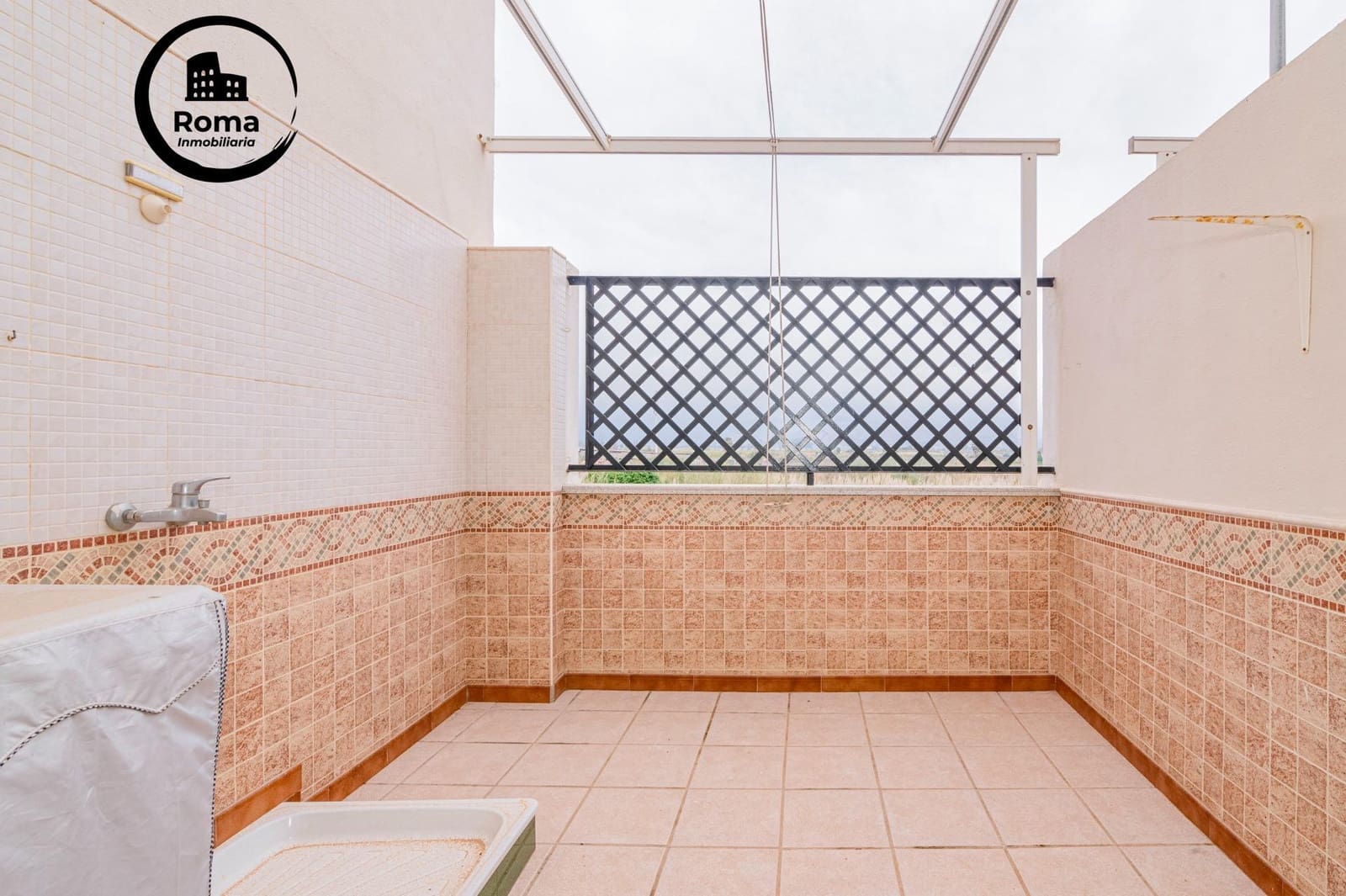 3 bedroom Flat for sale in Salobrena with pool - € 285,000 (Ref: 9804469)