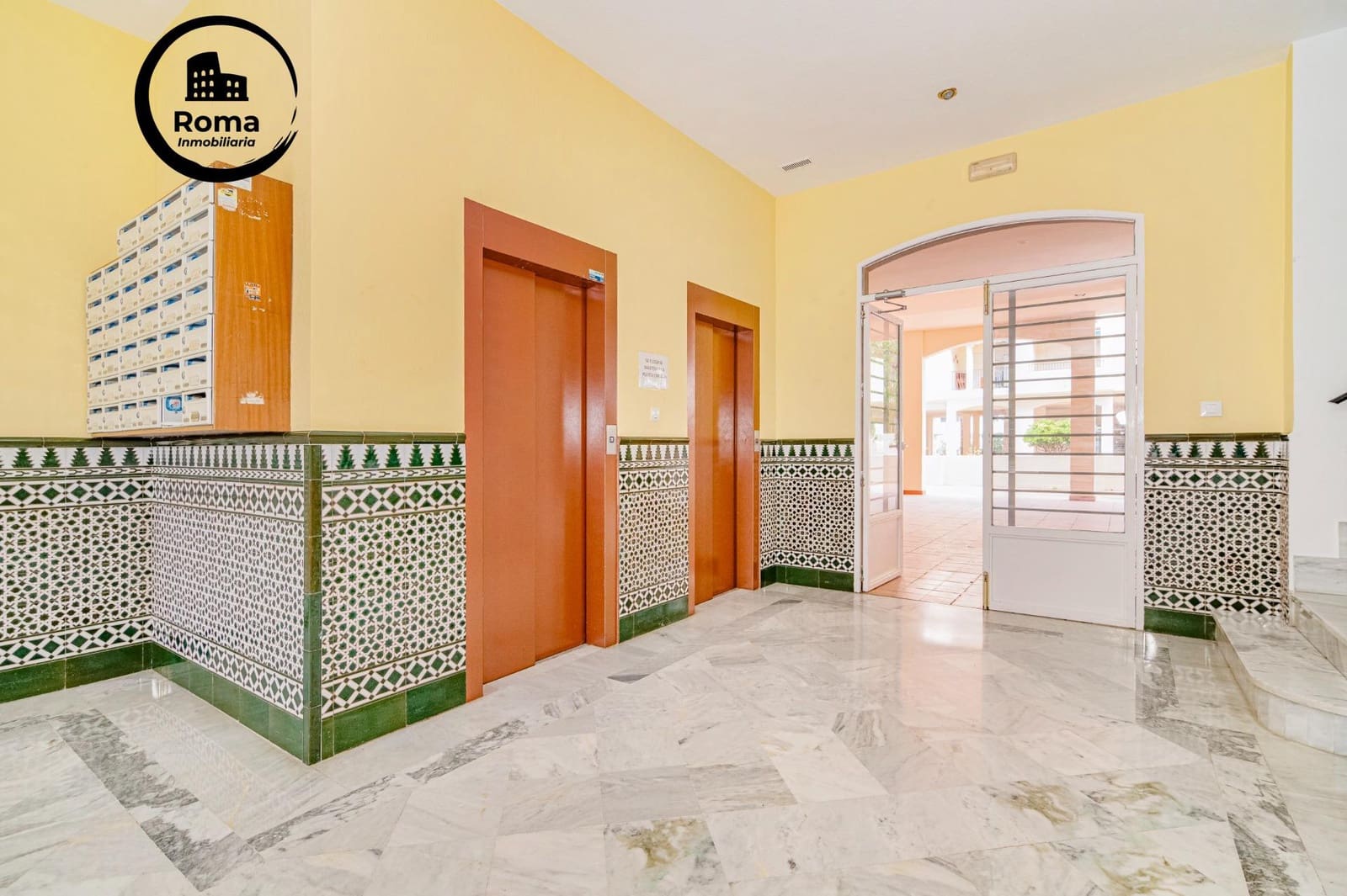 3 bedroom Flat for sale in Salobrena with pool - € 285,000 (Ref: 9804469)