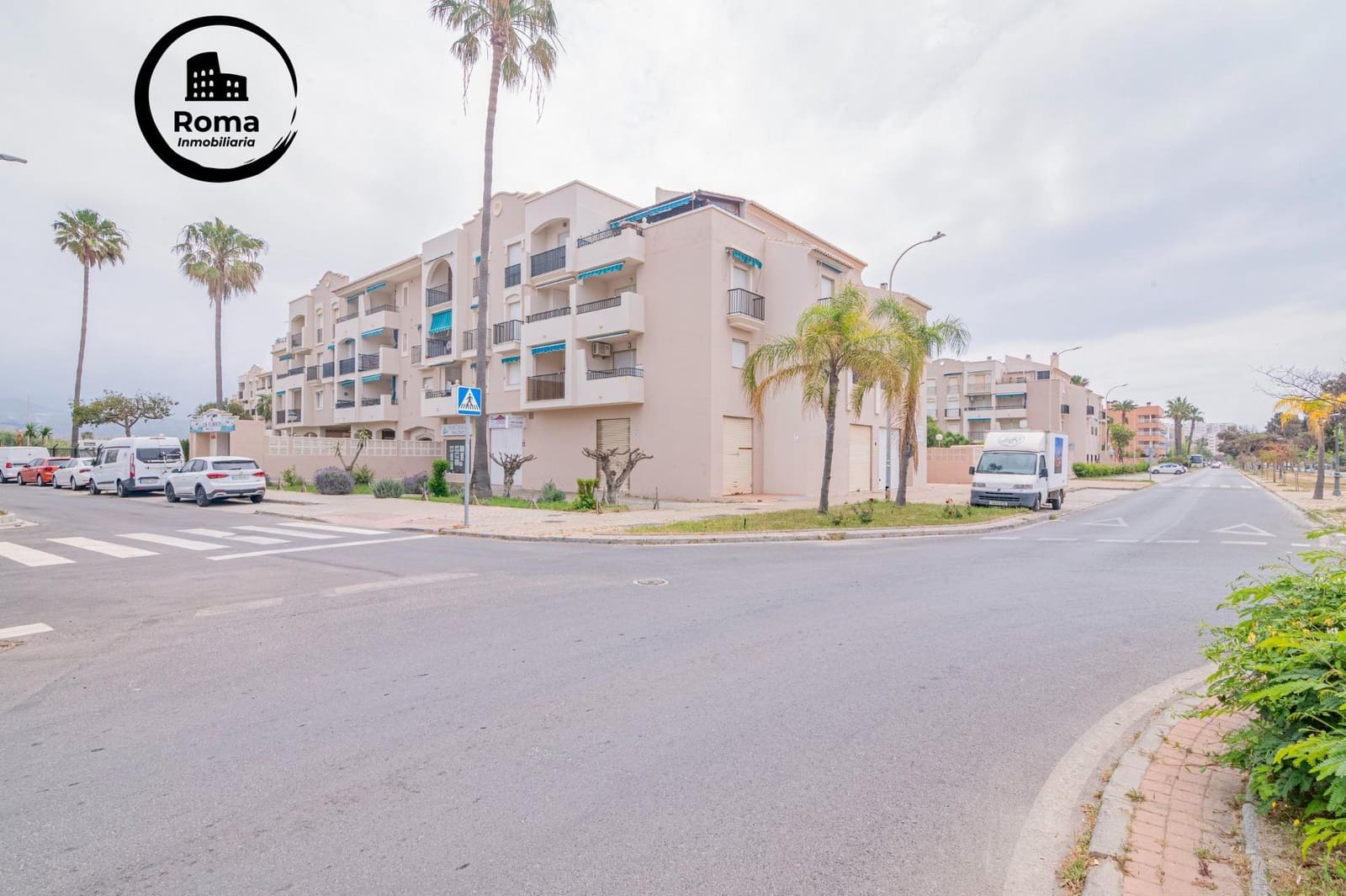 3 bedroom Flat for sale in Salobrena with pool - € 285,000 (Ref: 9804469)