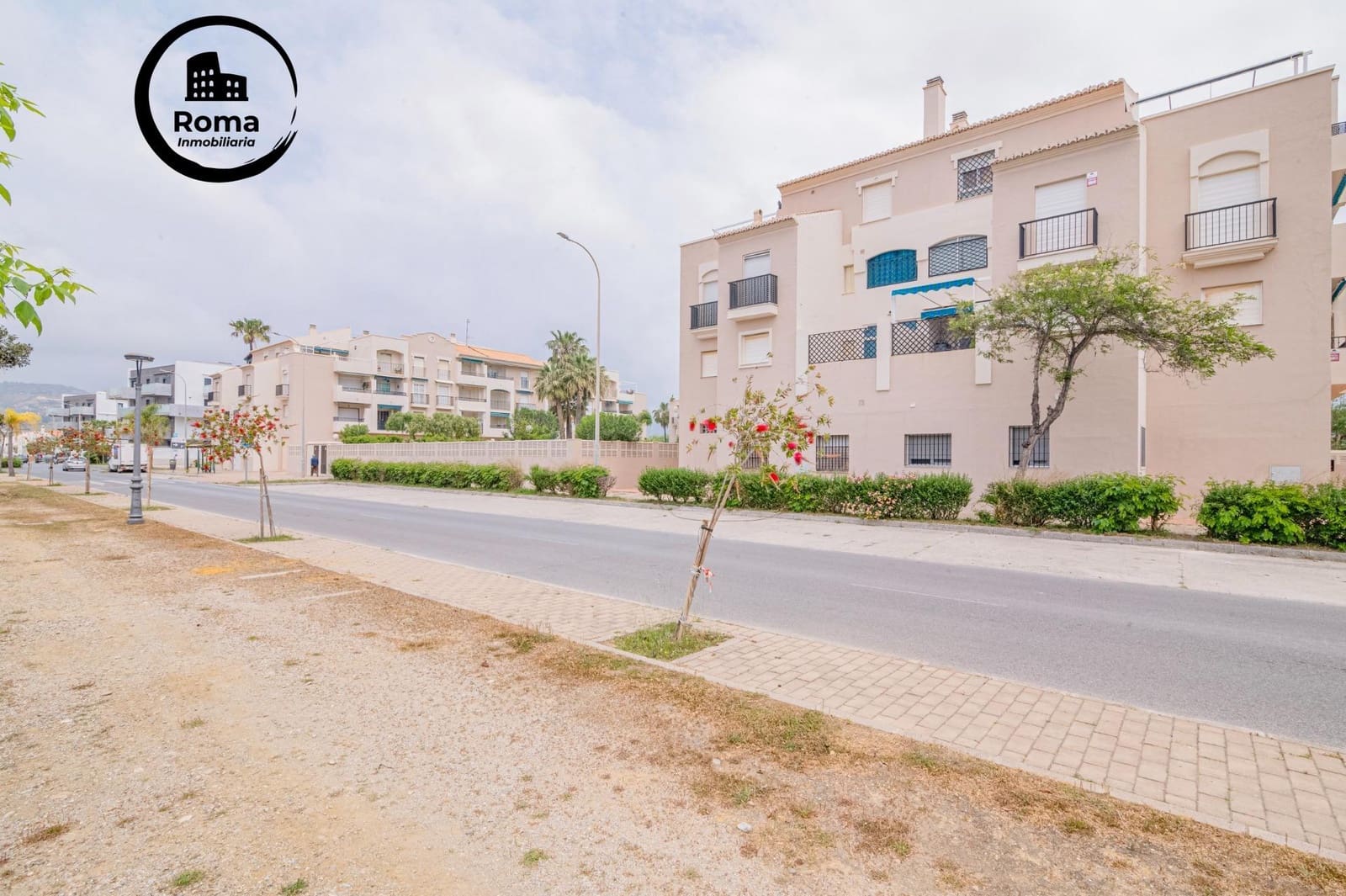3 bedroom Flat for sale in Salobrena with pool - € 285,000 (Ref: 9804469)