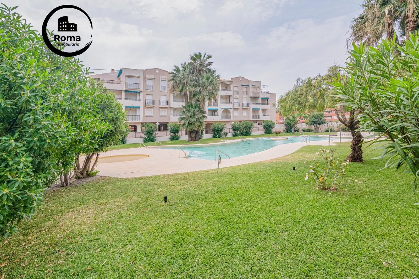 3 bedroom Flat for sale in Salobrena with pool - € 285,000 (Ref: 9804469)