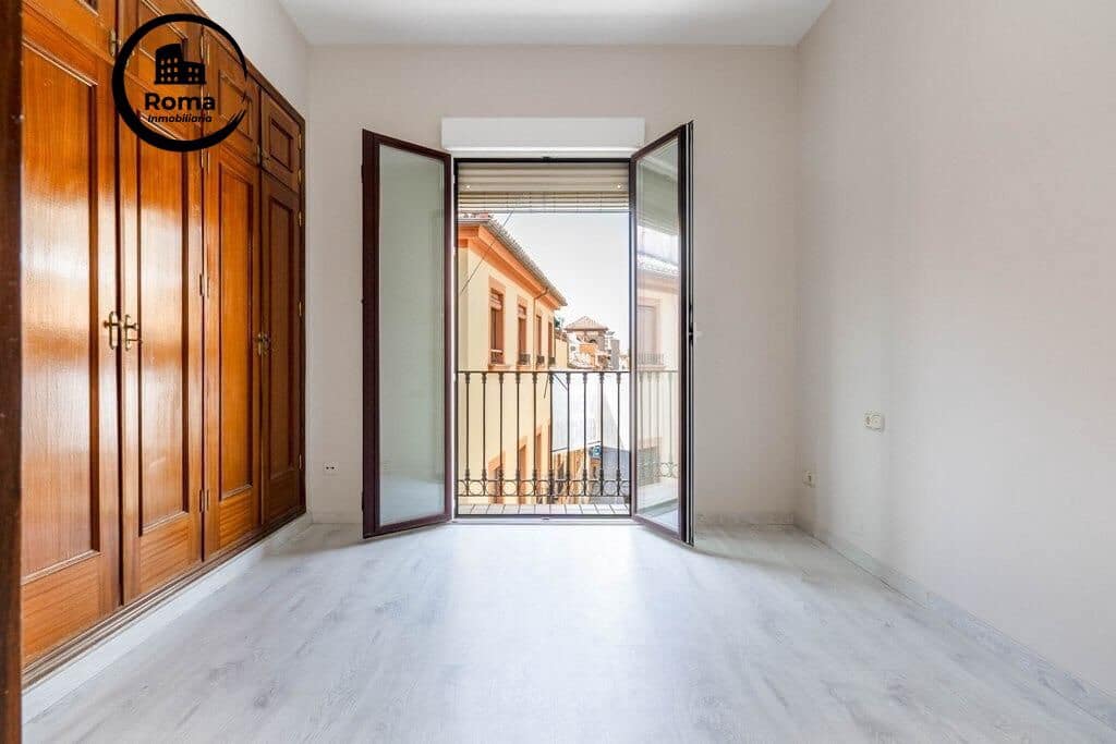 1 slaapkamer Flat te koop in Granada stad met garage - € 305.000 (Ref: 9804472)