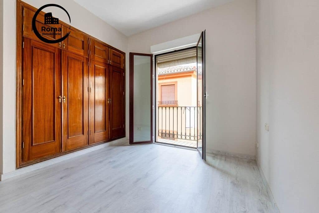 1 slaapkamer Flat te koop in Granada stad met garage - € 305.000 (Ref: 9804472)