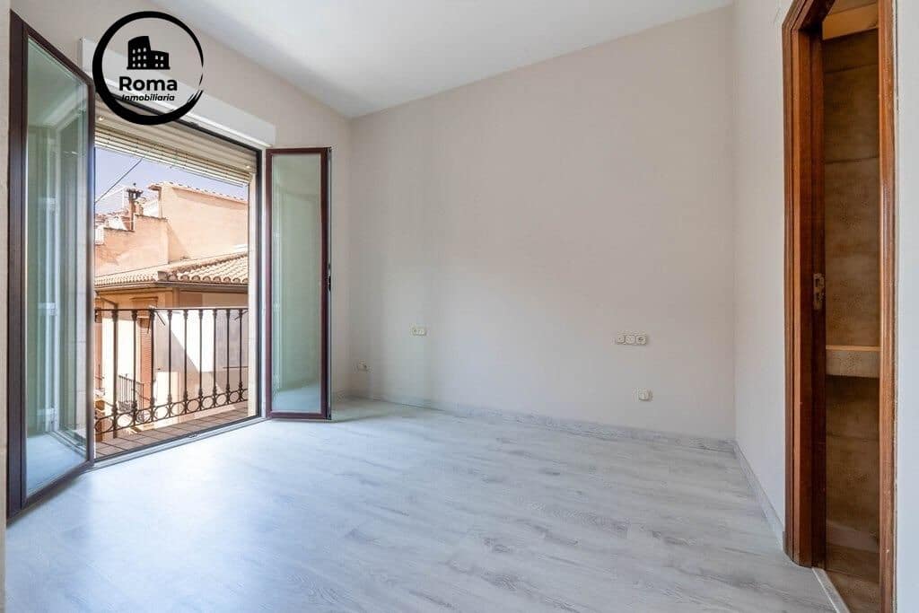1 slaapkamer Flat te koop in Granada stad met garage - € 305.000 (Ref: 9804472)