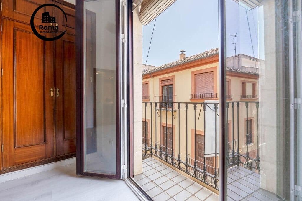 1 slaapkamer Flat te koop in Granada stad met garage - € 305.000 (Ref: 9804472)