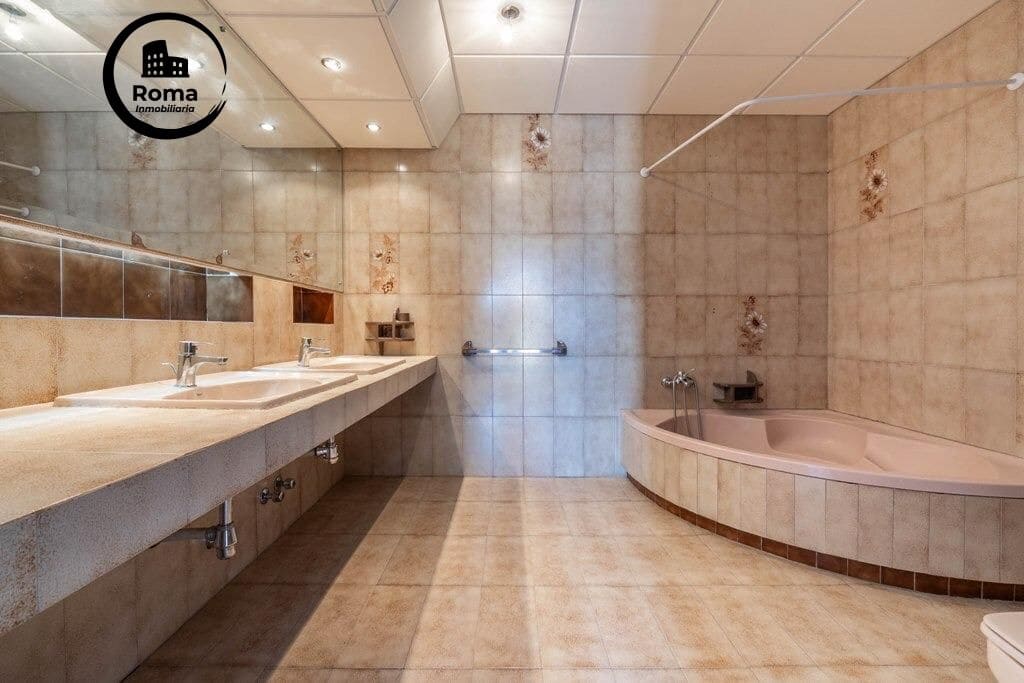 1 slaapkamer Flat te koop in Granada stad met garage - € 305.000 (Ref: 9804472)