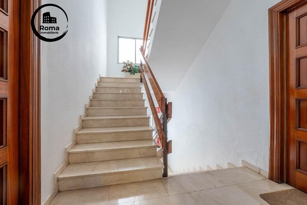 1 slaapkamer Flat te koop in Granada stad met garage - € 305.000 (Ref: 9804472)