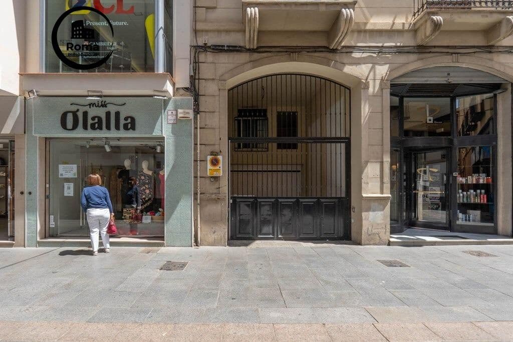1 slaapkamer Flat te koop in Granada stad met garage - € 305.000 (Ref: 9804472)