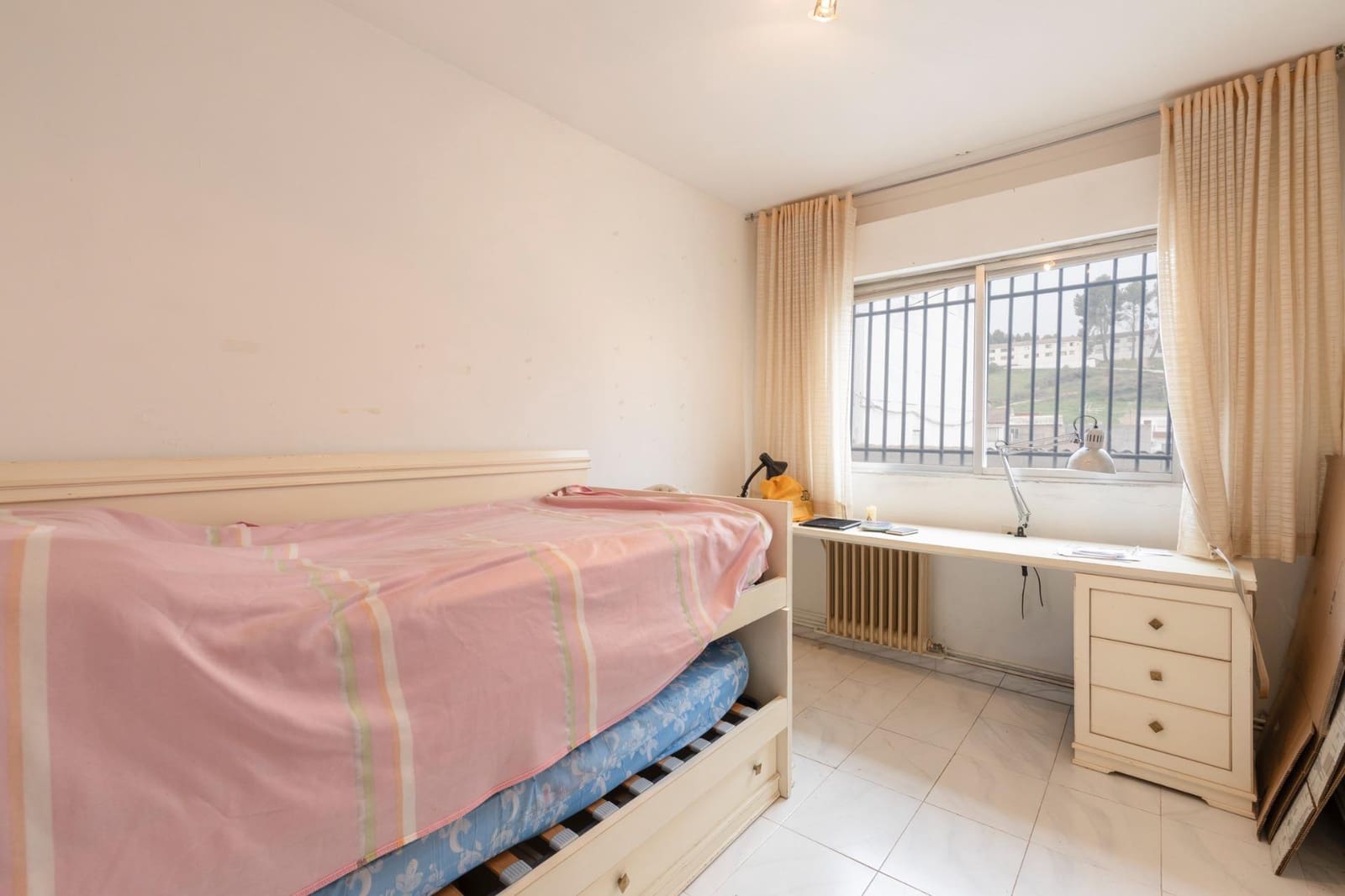 4 slaapkamer Huis te koop in Iznalloz met garage - € 129.000 (Ref: 9804480)