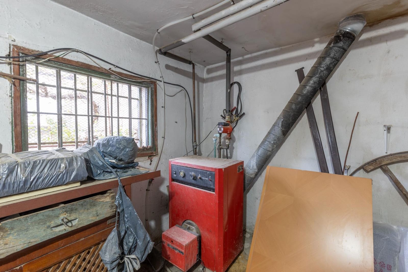4 slaapkamer Huis te koop in Iznalloz met garage - € 129.000 (Ref: 9804480)