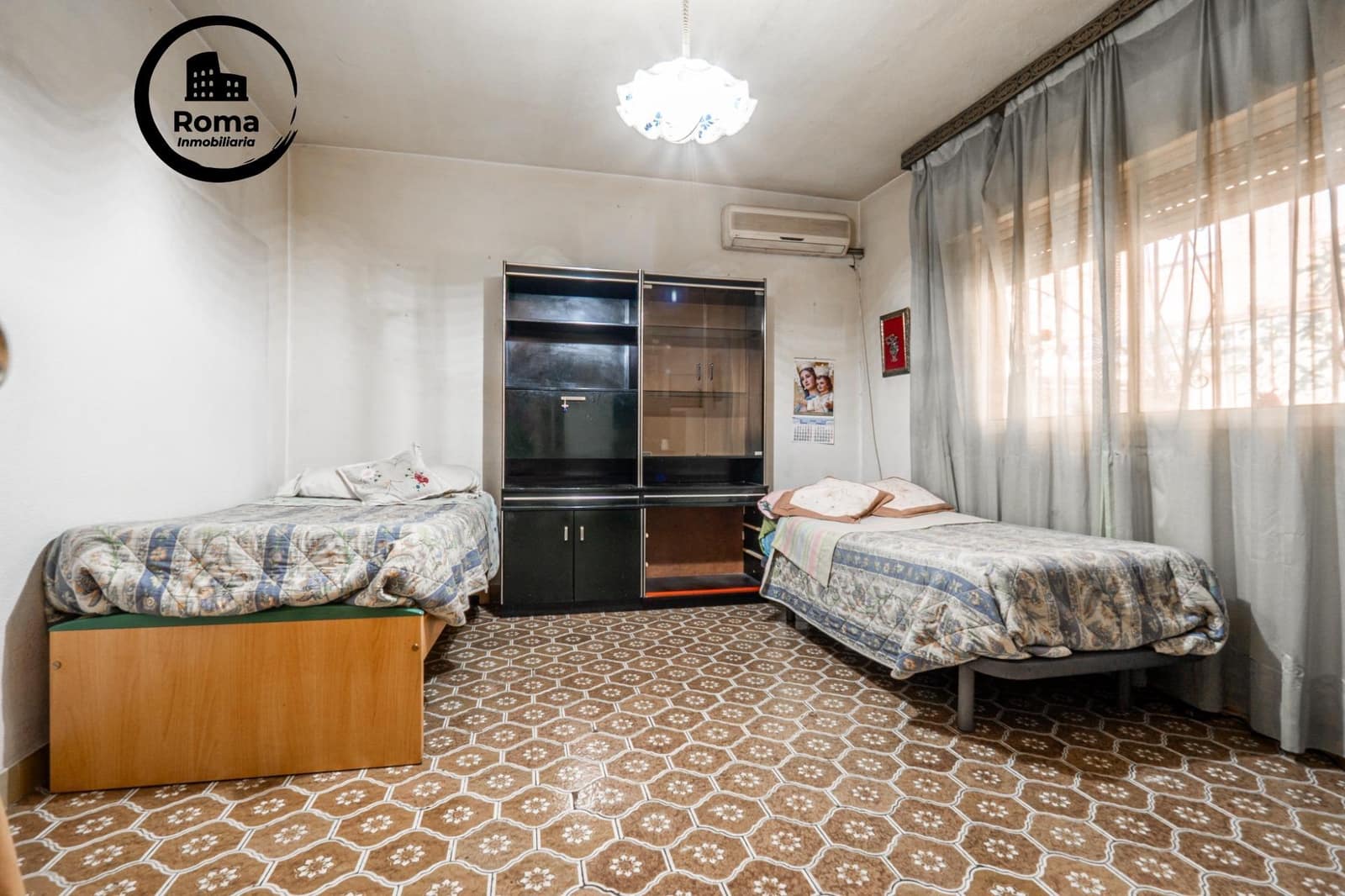 6 slaapkamer Huis te koop in Granada stad - € 270.000 (Ref: 9804481)