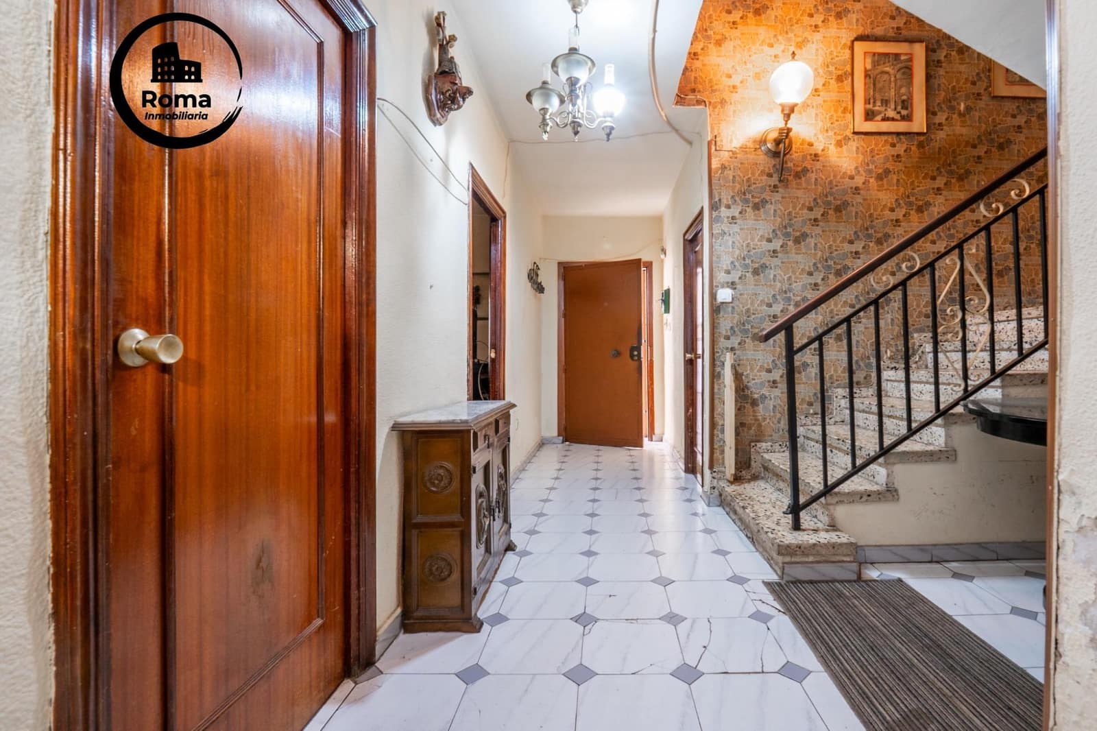 6 slaapkamer Huis te koop in Granada stad - € 270.000 (Ref: 9804481)