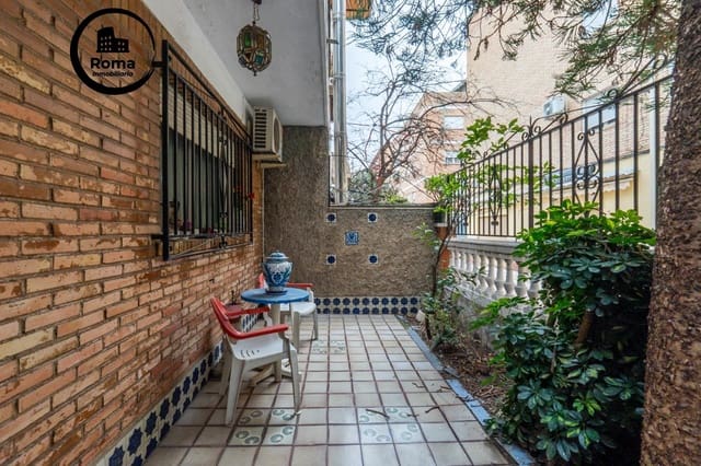 6 slaapkamer Huis te koop in Granada stad - € 270.000 (Ref: 9804481)