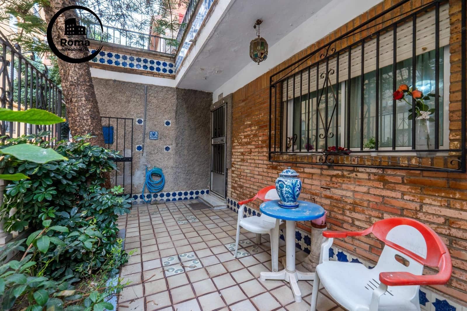 6 slaapkamer Huis te koop in Granada stad - € 270.000 (Ref: 9804482)