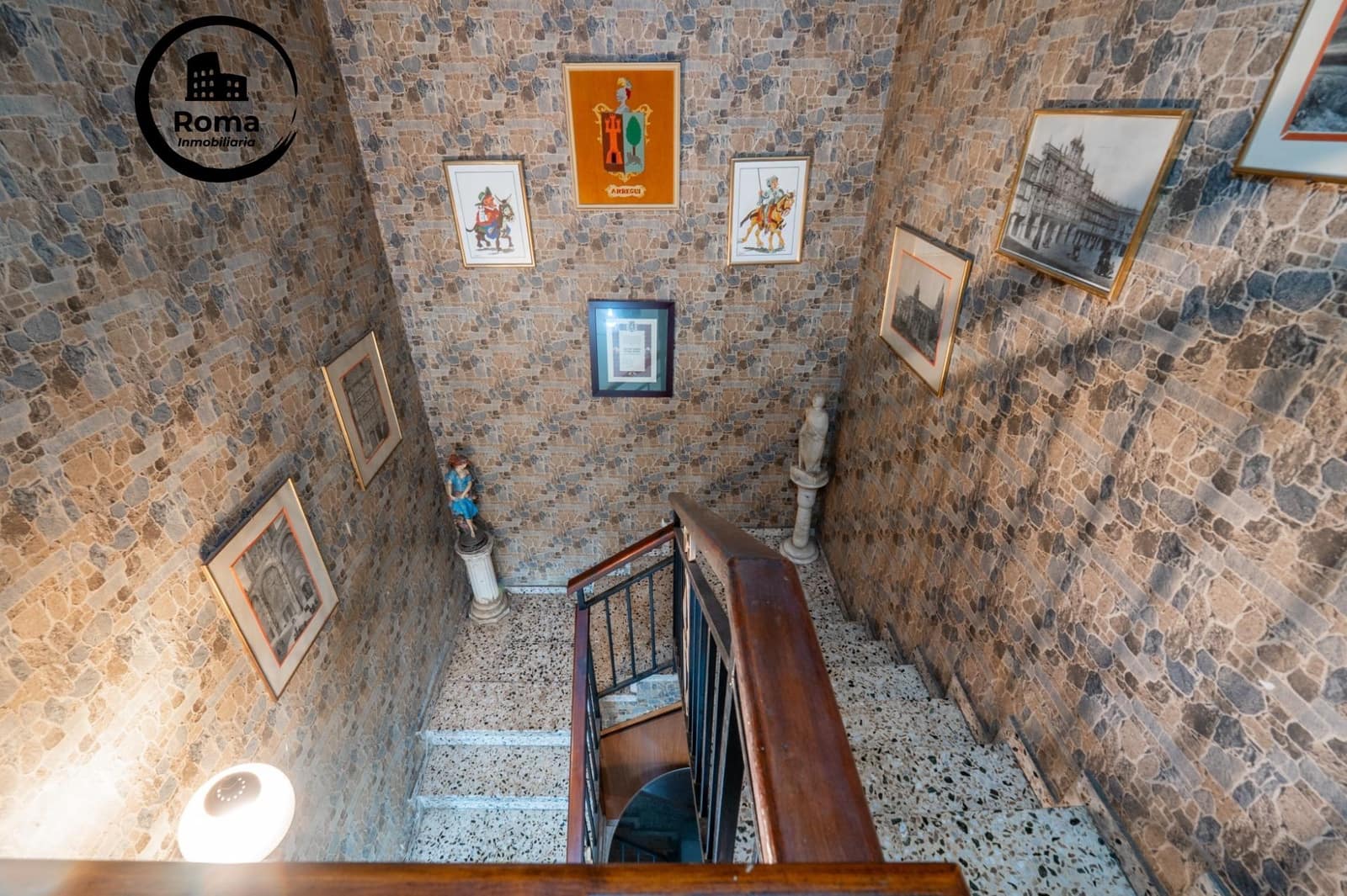 6 slaapkamer Huis te koop in Granada stad - € 270.000 (Ref: 9804482)