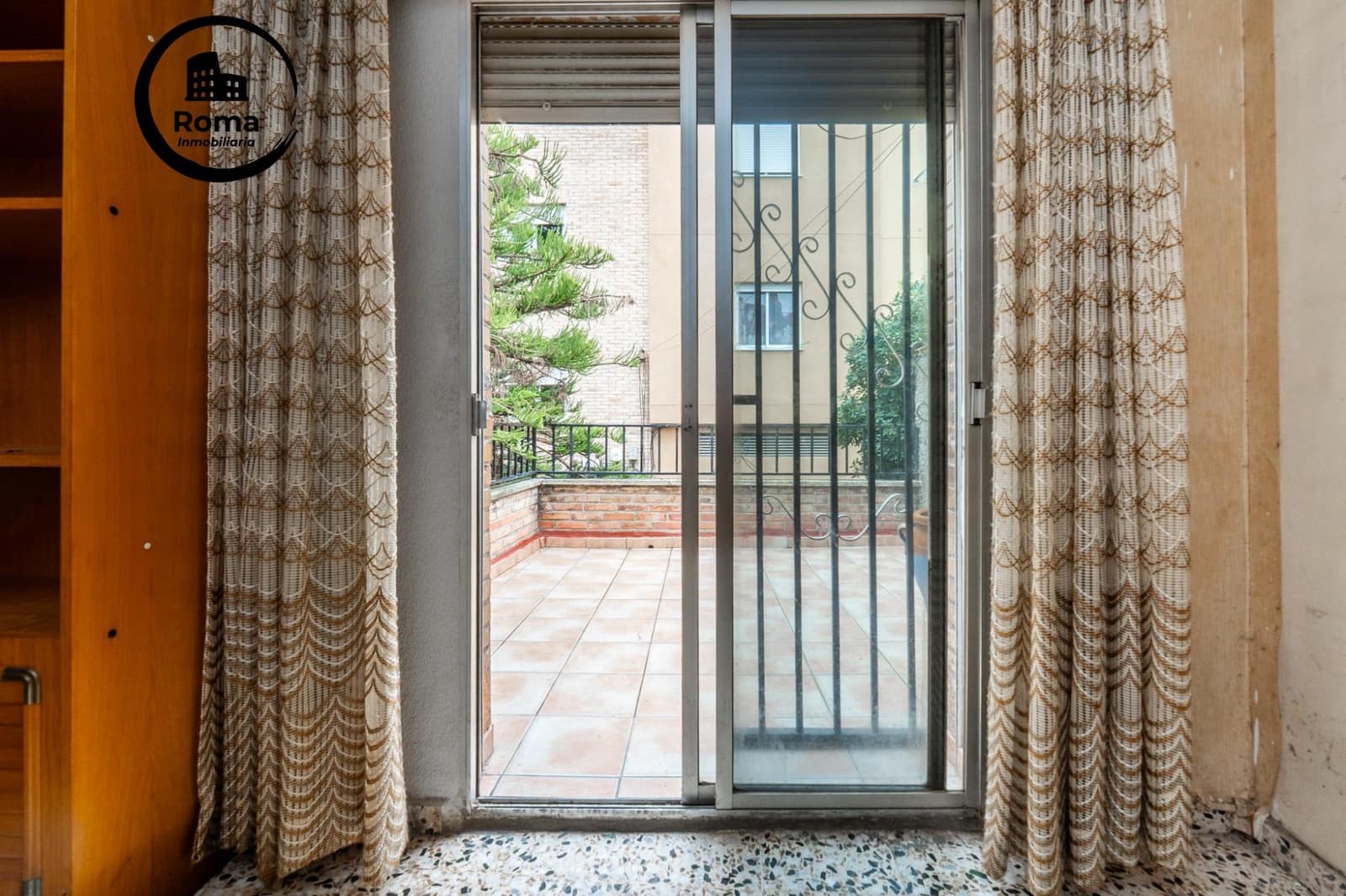 6 slaapkamer Huis te koop in Granada stad - € 270.000 (Ref: 9804482)