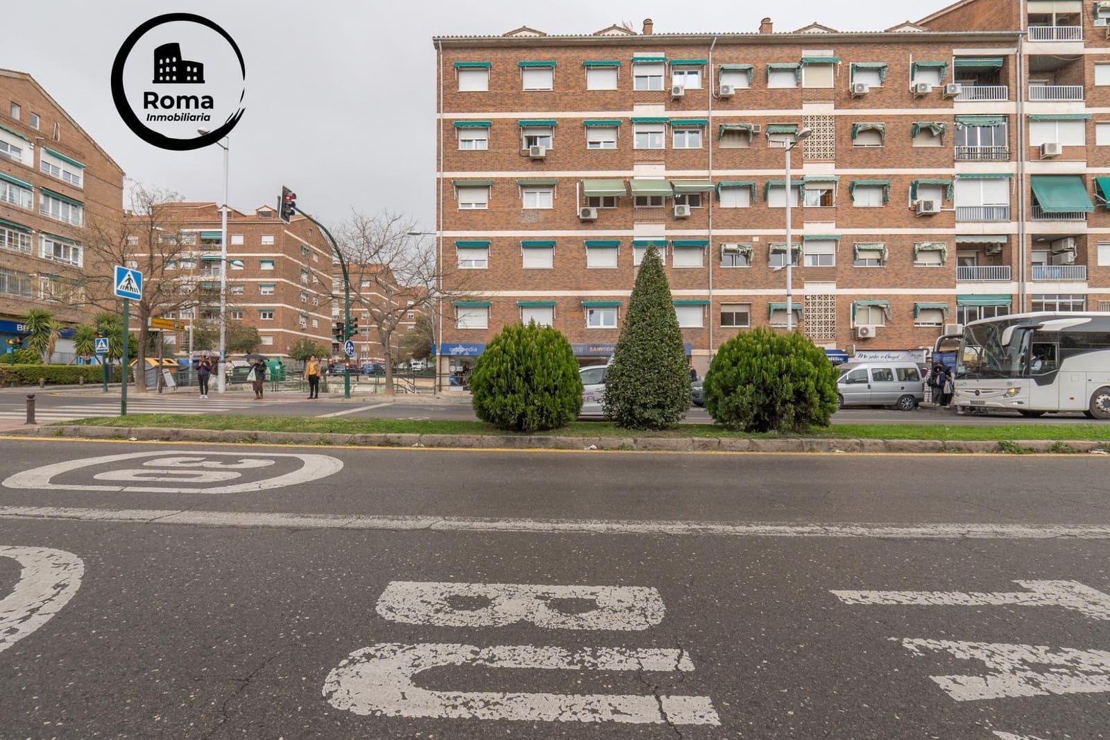 6 slaapkamer Huis te koop in Granada stad - € 270.000 (Ref: 9804482)