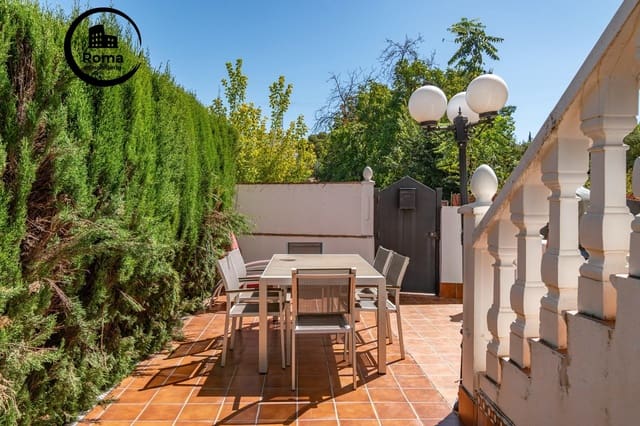 4 sypialnia Willa na sprzedaż w La Zubia z basenem garażem - 380 000 € (Ref: 9808110)