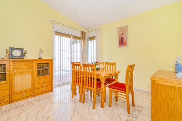 5 bedroom Villa for sale in Tocon, Illora with pool garage - € 210,000 (Ref: 9808112)