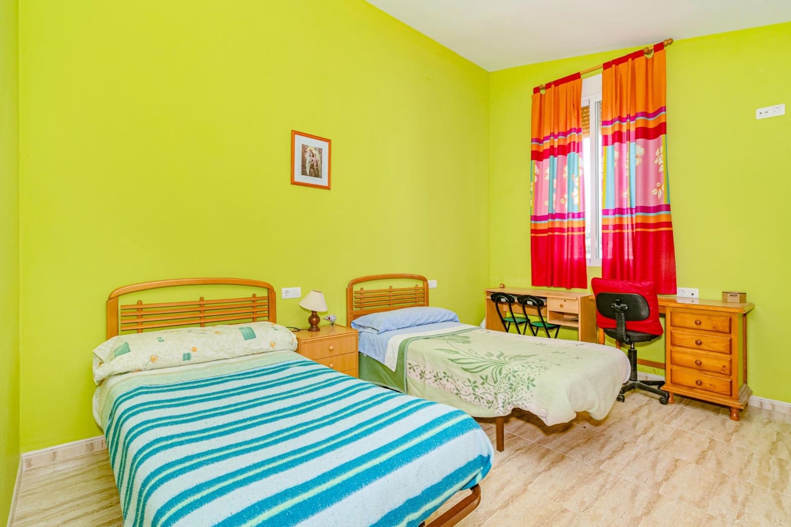 5 bedroom Villa for sale in Tocon with pool garage - € 210,000 (Ref: 9808112)