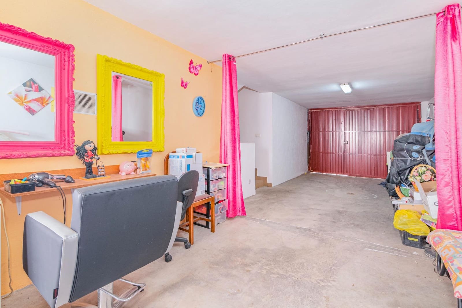 5 bedroom Villa for sale in Tocon with pool garage - € 210,000 (Ref: 9808112)