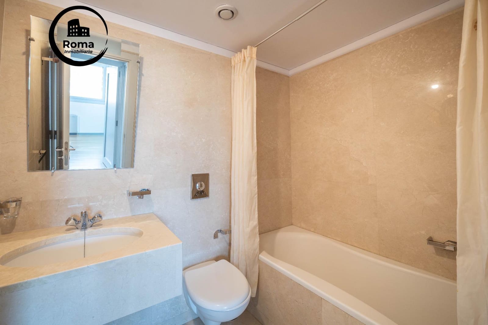 3 bedroom Flat for sale in Granada city - € 950,000 (Ref: 9808113)