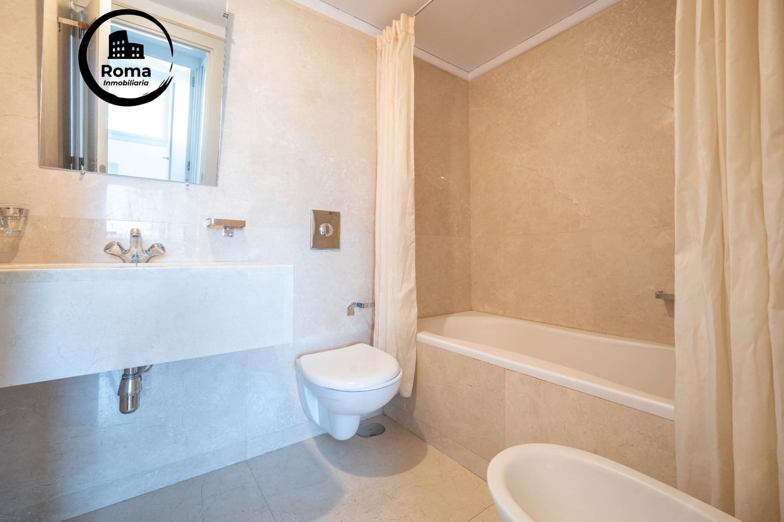 3 bedroom Flat for sale in Granada city - € 950,000 (Ref: 9808113)