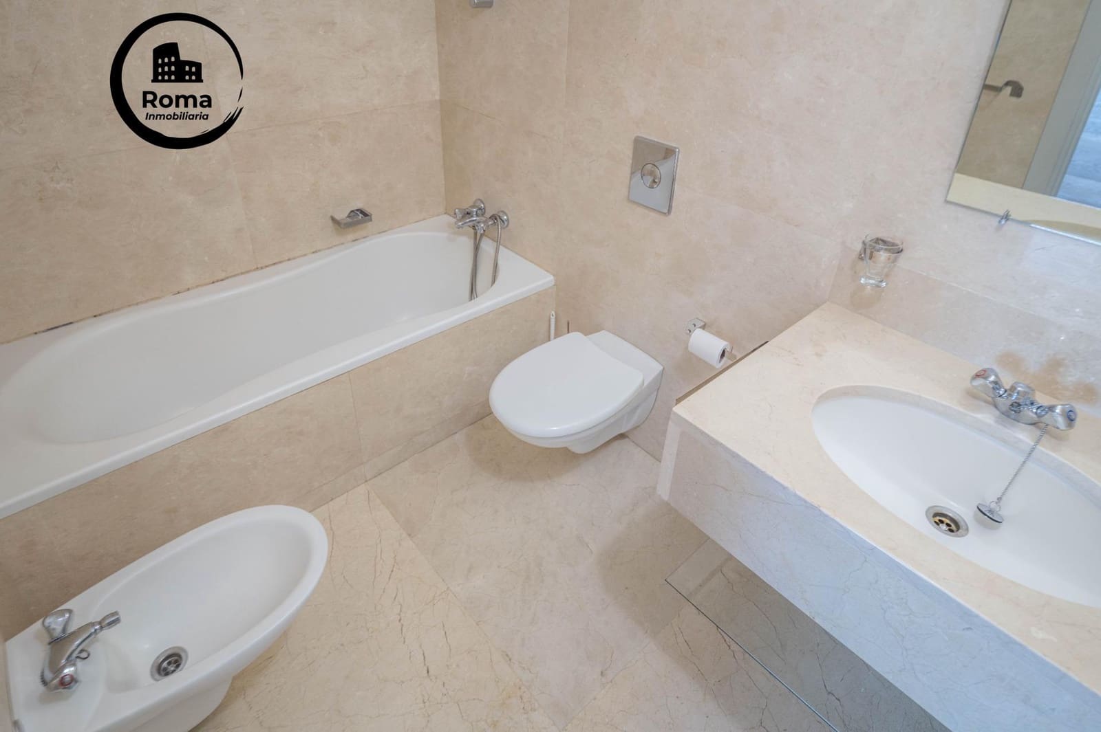 3 bedroom Flat for sale in Granada city - € 950,000 (Ref: 9808113)