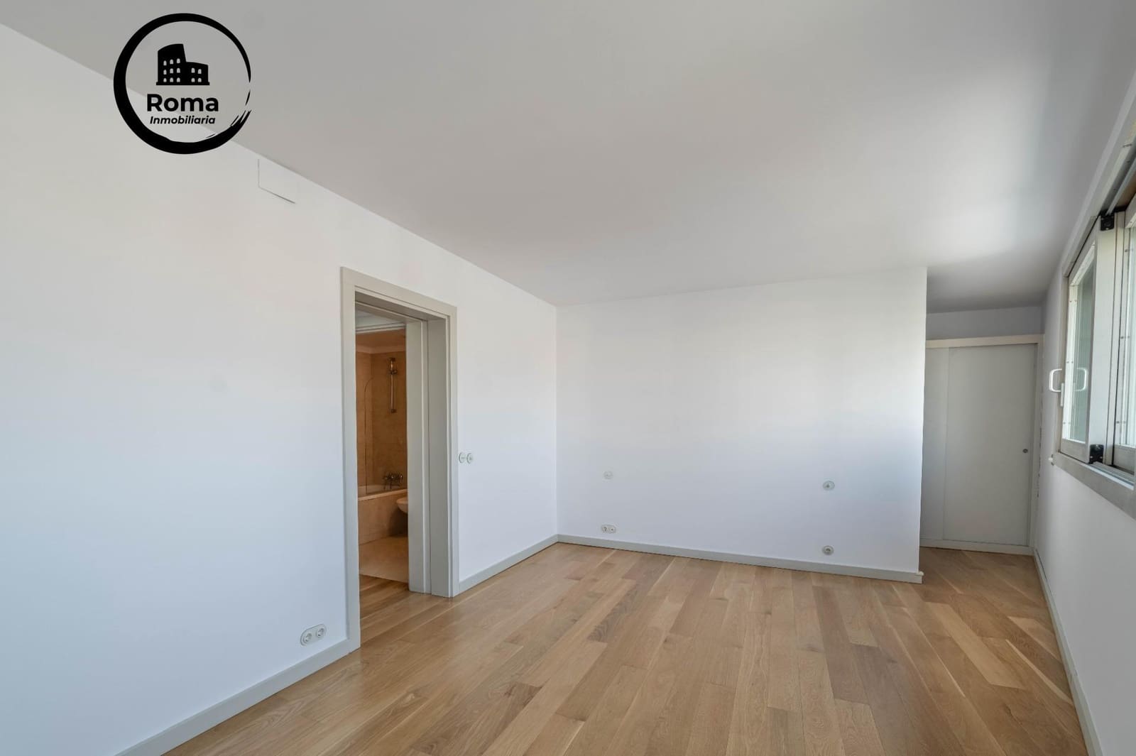 3 bedroom Flat for sale in Granada city - € 950,000 (Ref: 9808113)