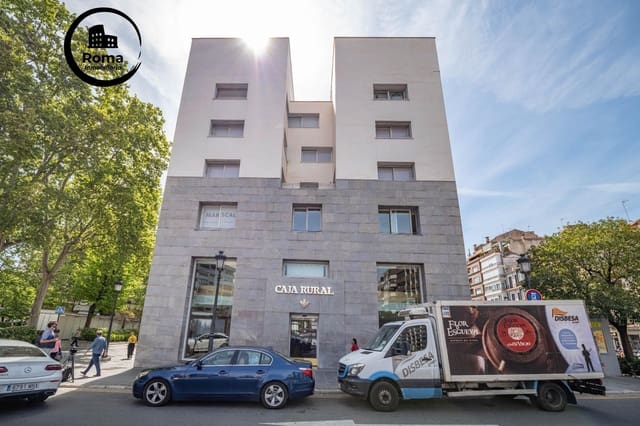 Piso de 3 habitaciones en San Matías - Realejo, Granada ciudad en venta - 950.000 € (Ref: 9808113)