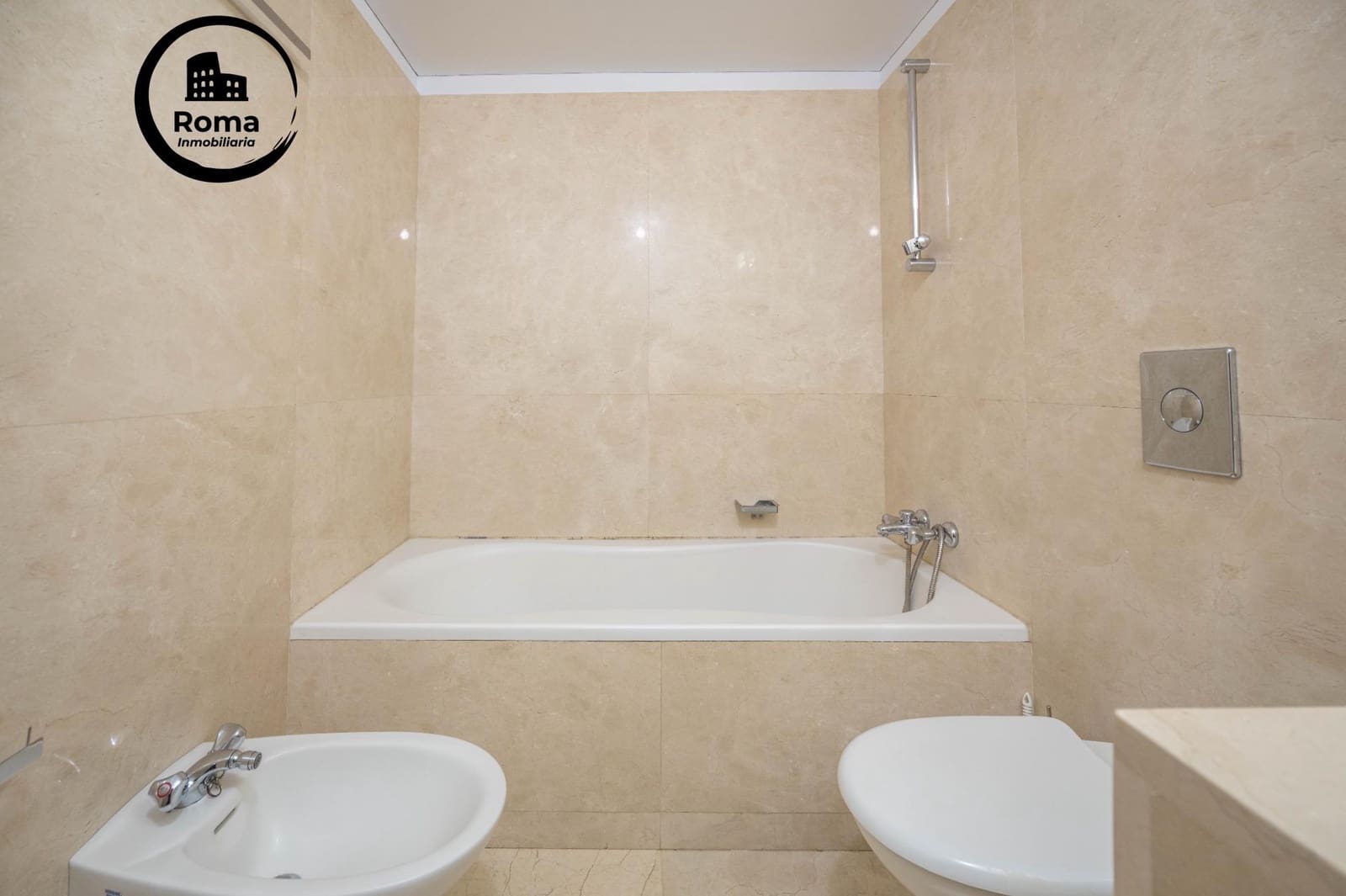 3 bedroom Flat for sale in Granada city - € 950,000 (Ref: 9808113)