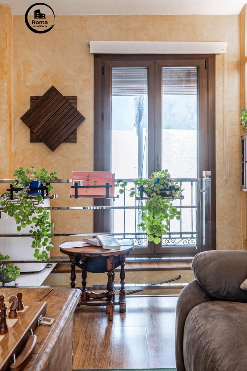 Casa de 4 habitaciones en Granada ciudad en venta - 670.000 € (Ref: 9808114)