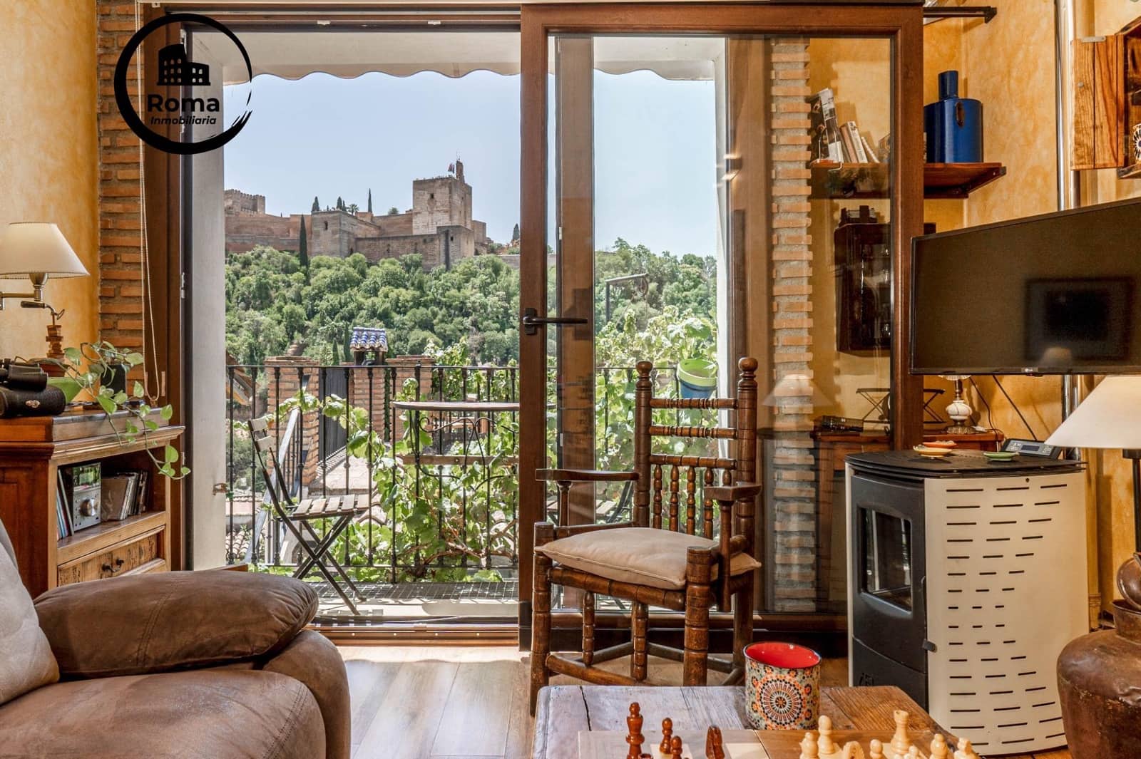 Casa de 4 habitaciones en Granada ciudad en venta - 670.000 € (Ref: 9808114)