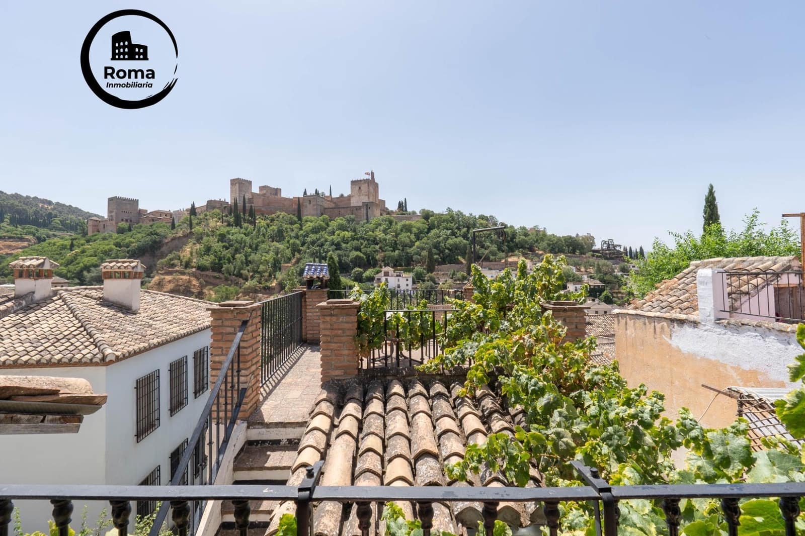 Casa de 4 habitaciones en Granada ciudad en venta - 670.000 € (Ref: 9808114)