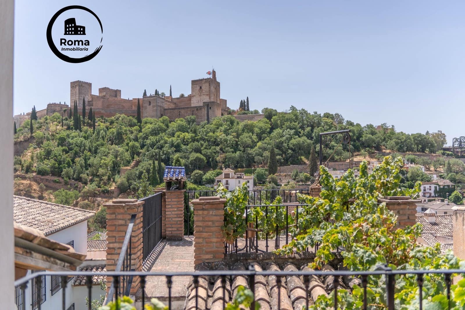 Casa de 4 habitaciones en Granada ciudad en venta - 670.000 € (Ref: 9808114)