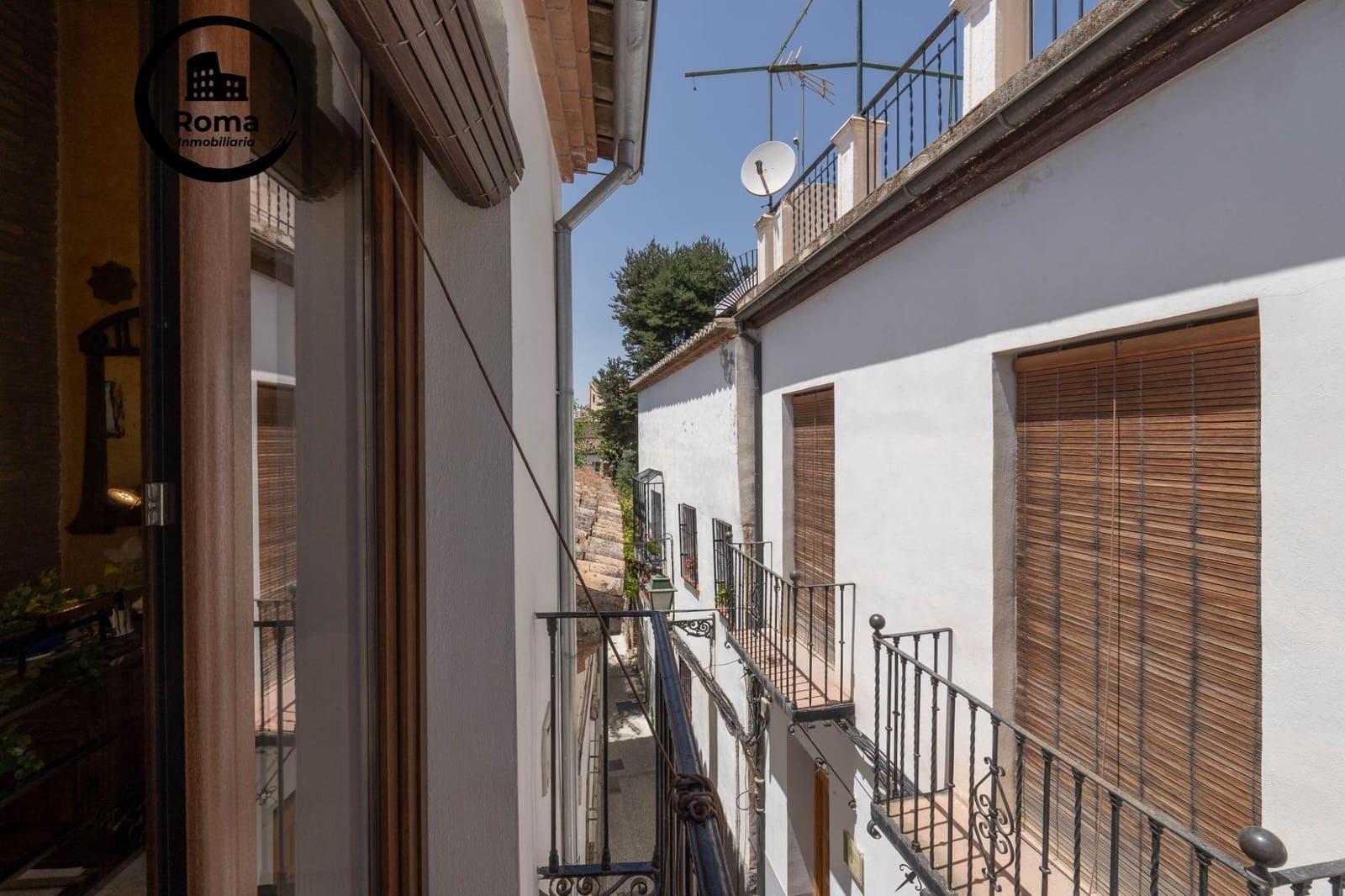 Casa de 4 habitaciones en Granada ciudad en venta - 670.000 € (Ref: 9808114)