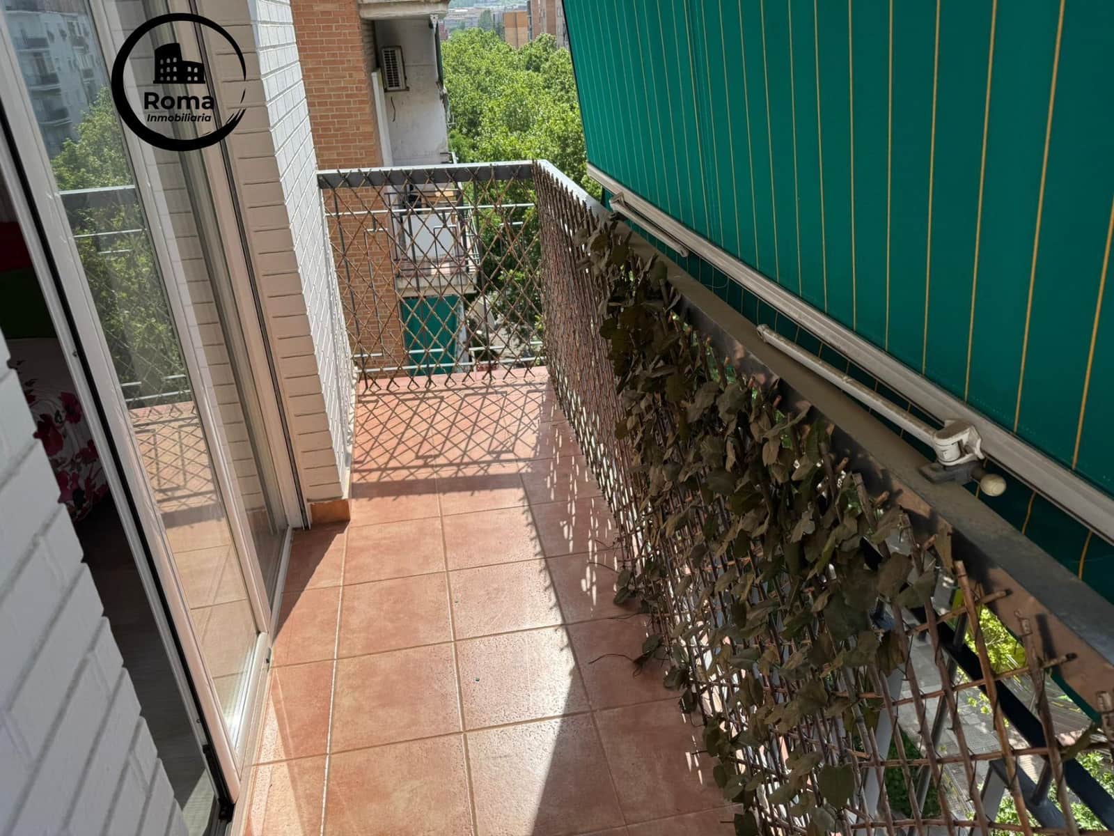 3 sypialnia Mieszkanie do wynajęcia w Miasto Grenada - 1 100 € (Ref: 9812261)