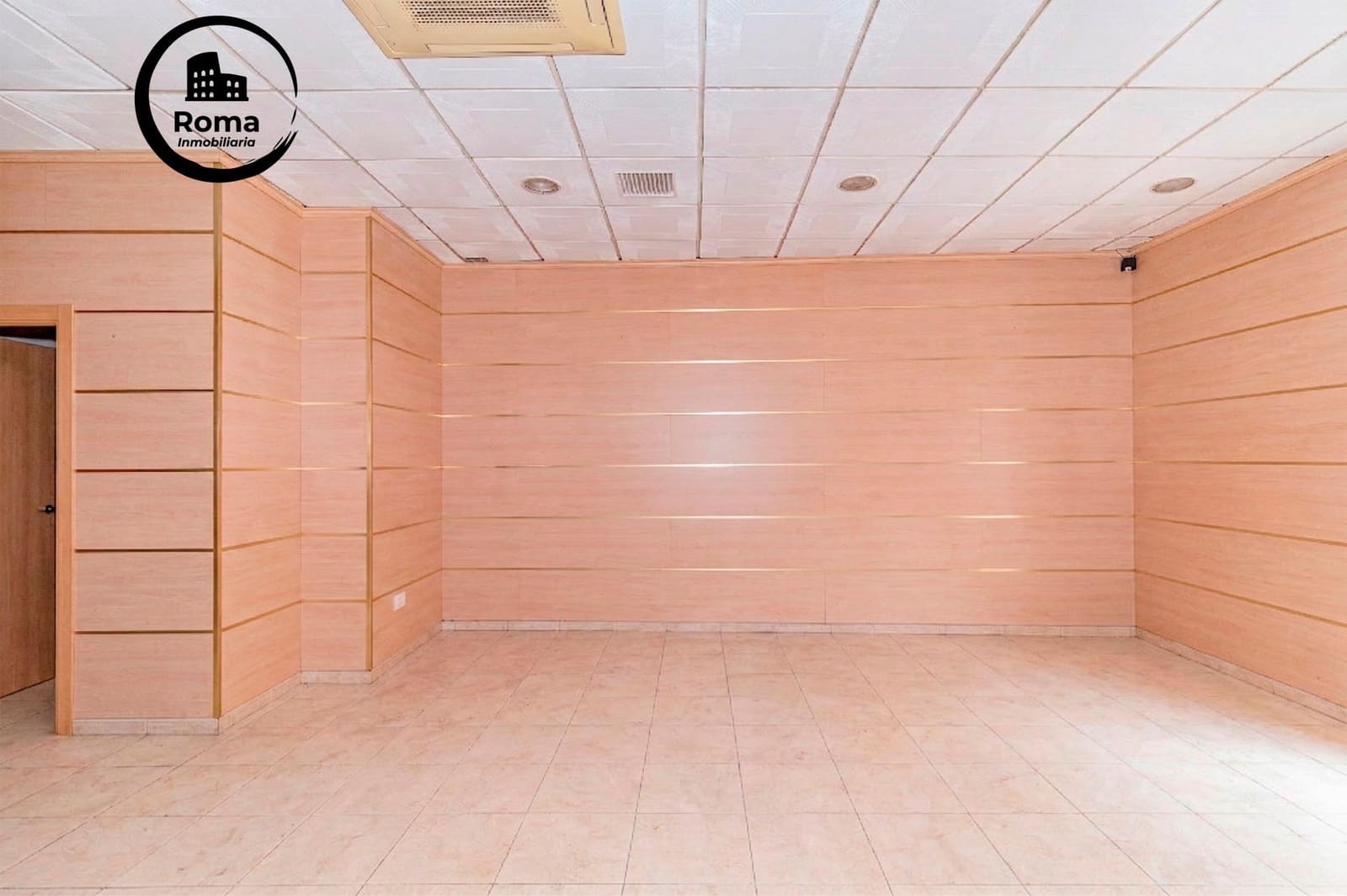 Commerciale in vendita in Granada citta - 180.000 € (Rif: 9815969)