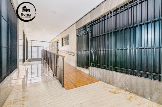 Commerciale in vendita in Granada città - 180.000 € (Rif: 9815969)