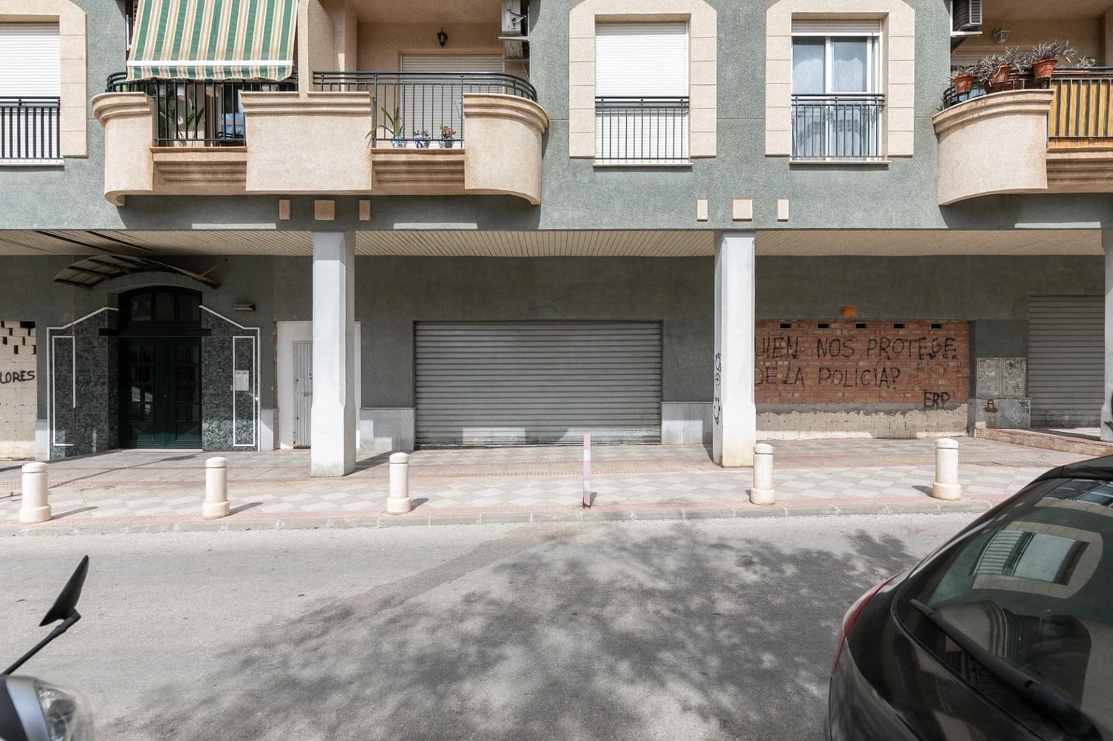 Commercial for sale in Atarfe - € 100,000 (Ref: 9815970)