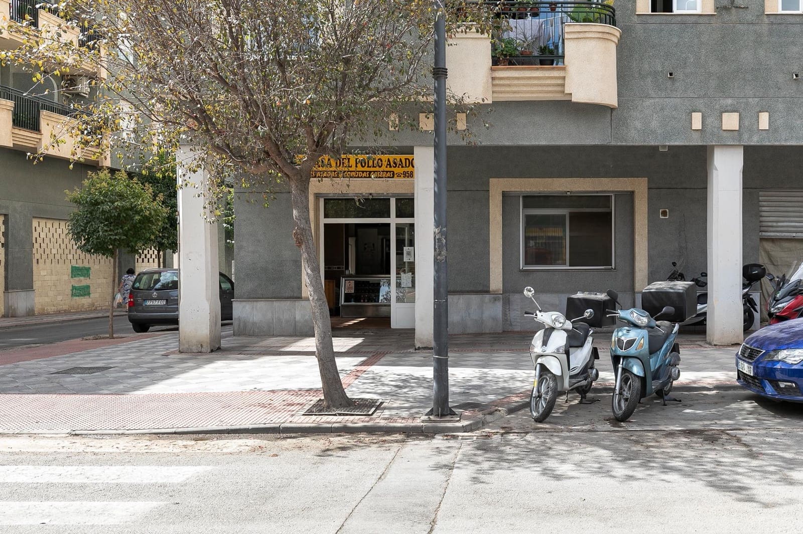 Commercial for sale in Atarfe - € 100,000 (Ref: 9815970)